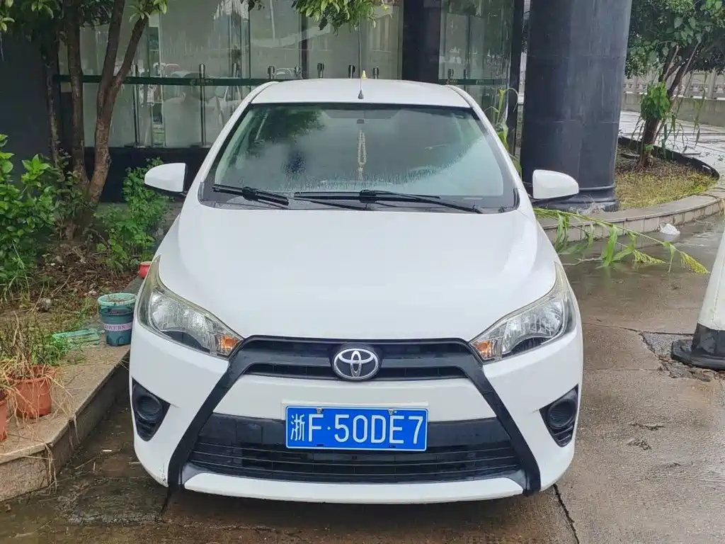 Toyota Yaris L — миниатюра 17