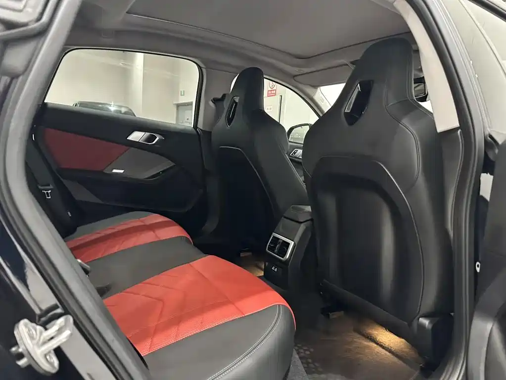 BMW 2 Series 225L M Sport Night Package, фото 7
