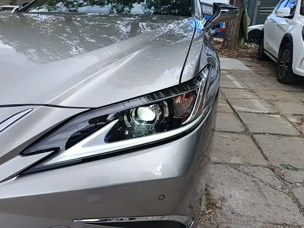 Lexus ES — миниатюра 24