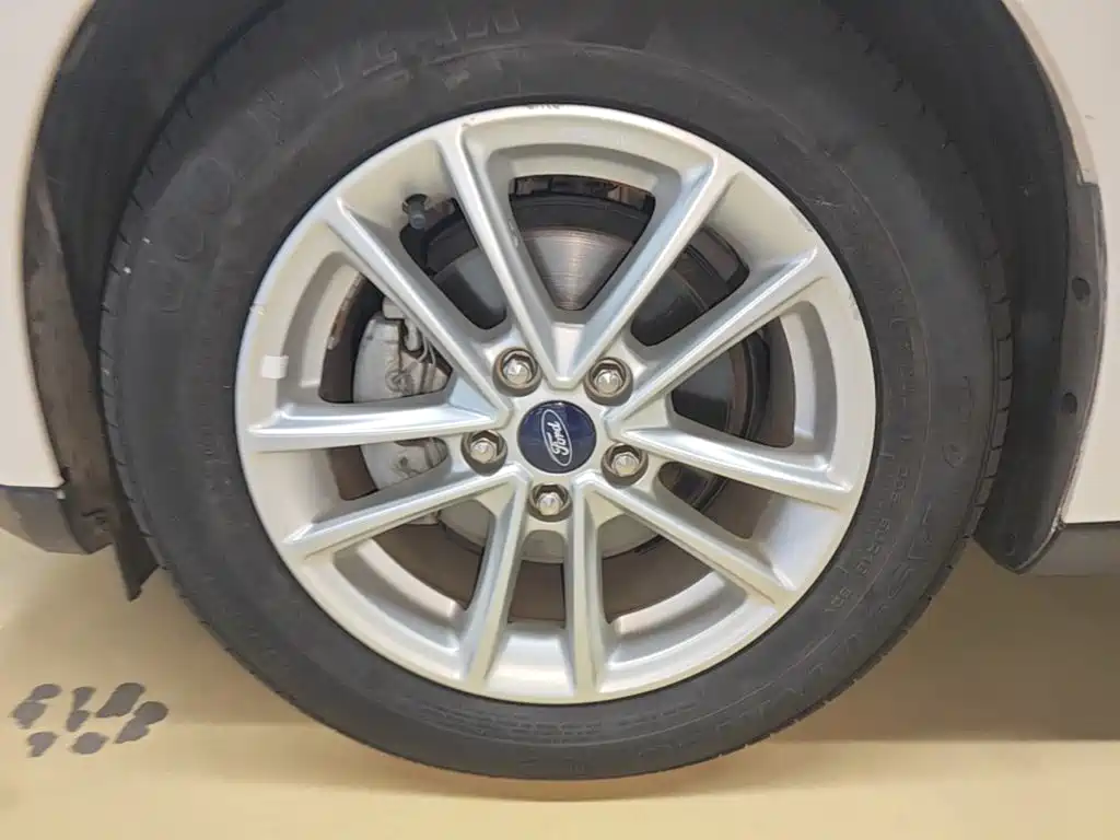 Ford Focus — миниатюра 23