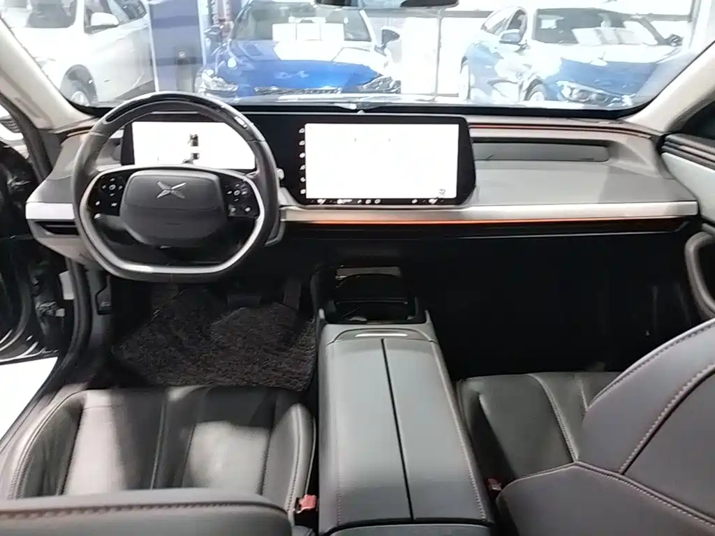 XPeng P7 — миниатюра 10