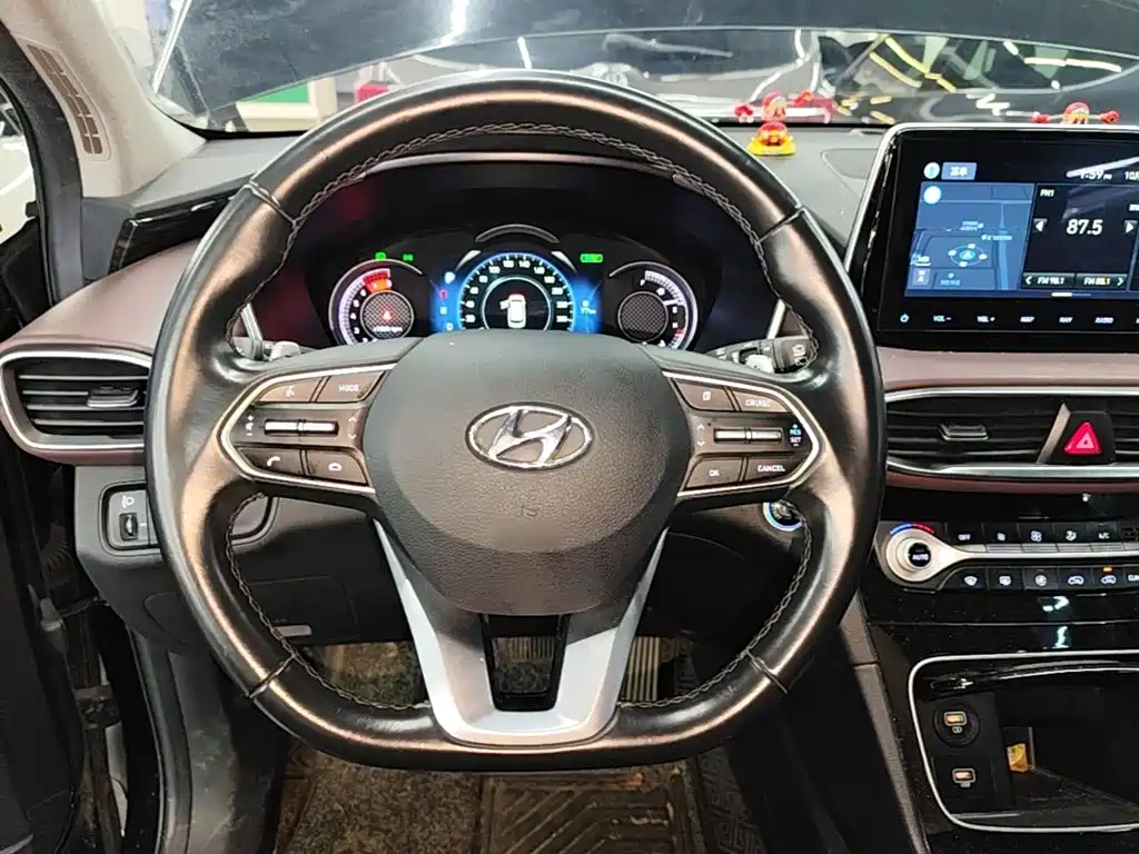Hyundai Santa Fe — миниатюра 11