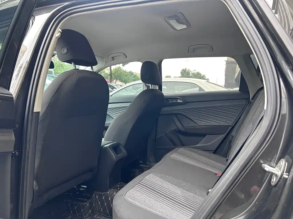 Volkswagen Tharu — миниатюра 6