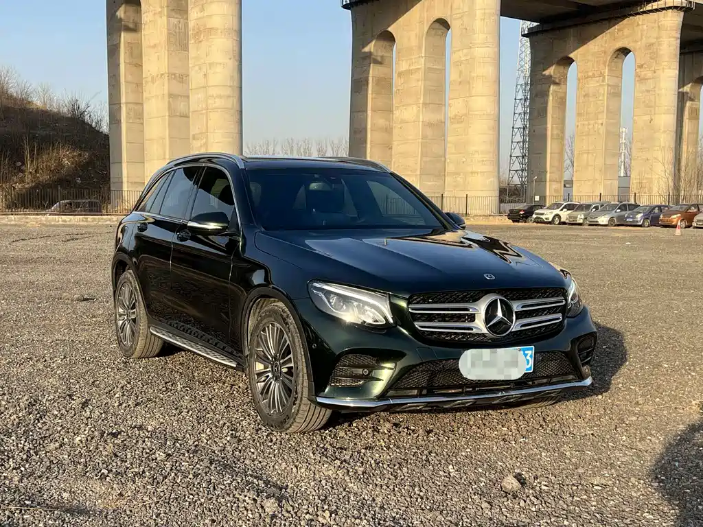 MERCEDES-BENZ GLC