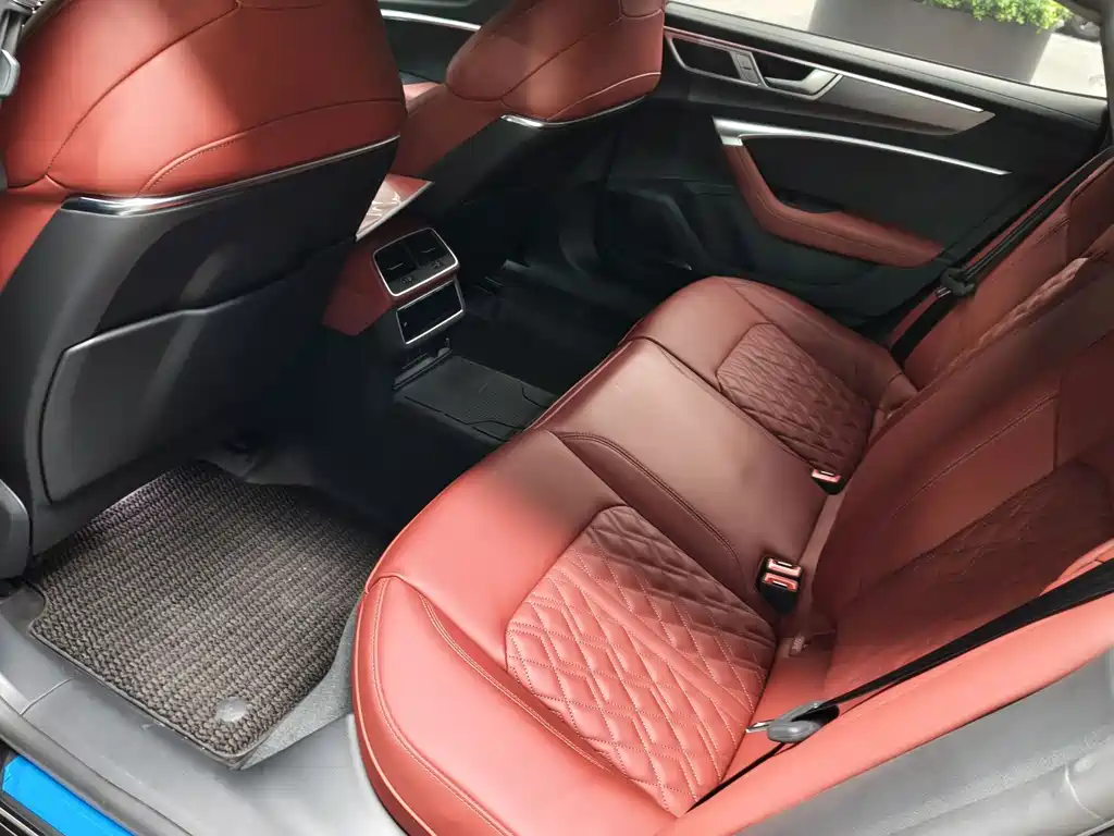 Audi A7L — миниатюра 8