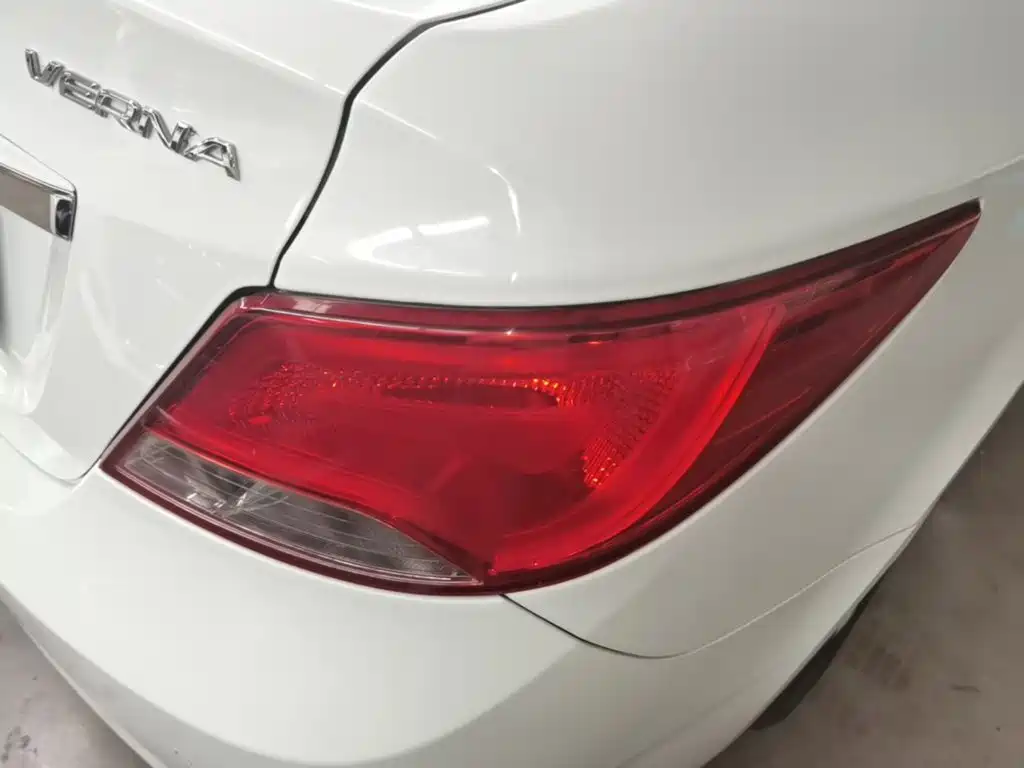 Hyundai Verna — миниатюра 8