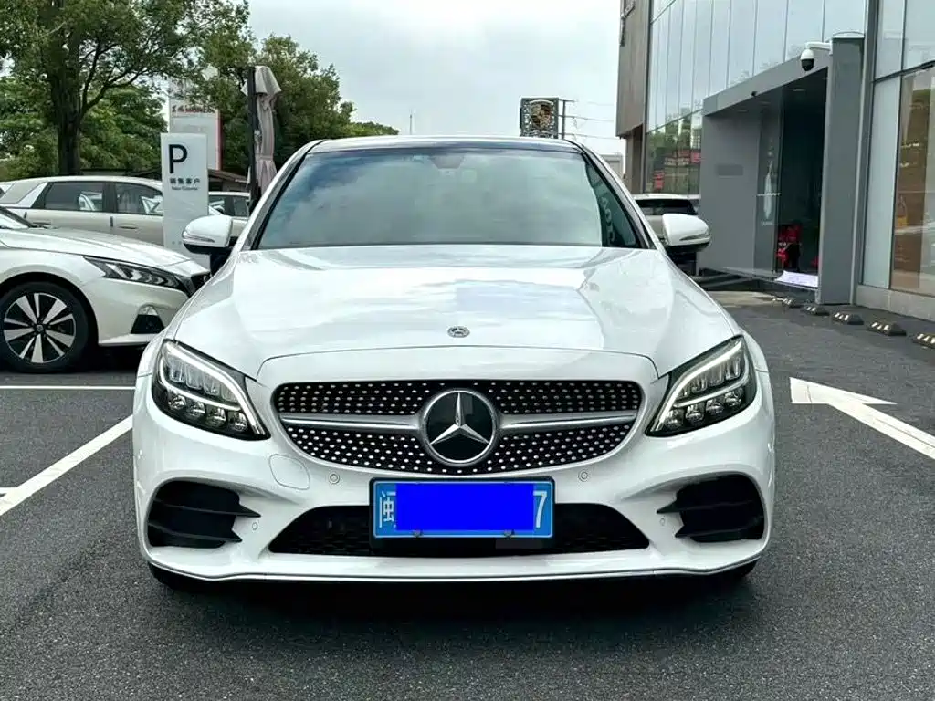 Mercedes-Benz C-Class — миниатюра 2