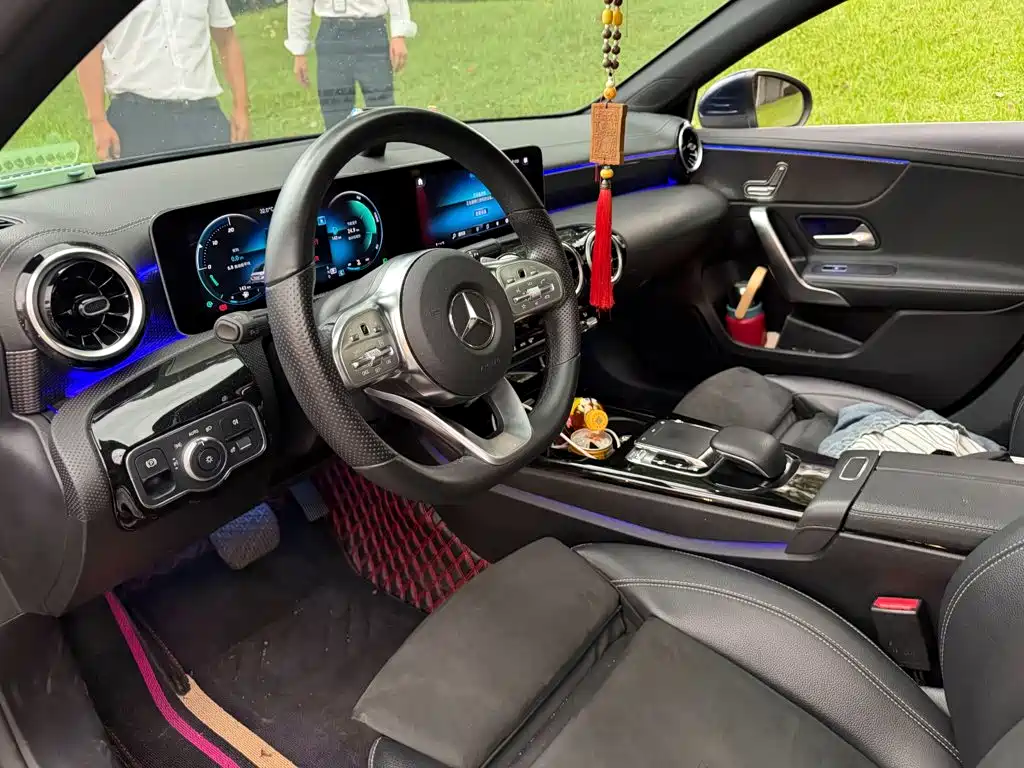 Mercedes-Benz A-Class — миниатюра 7