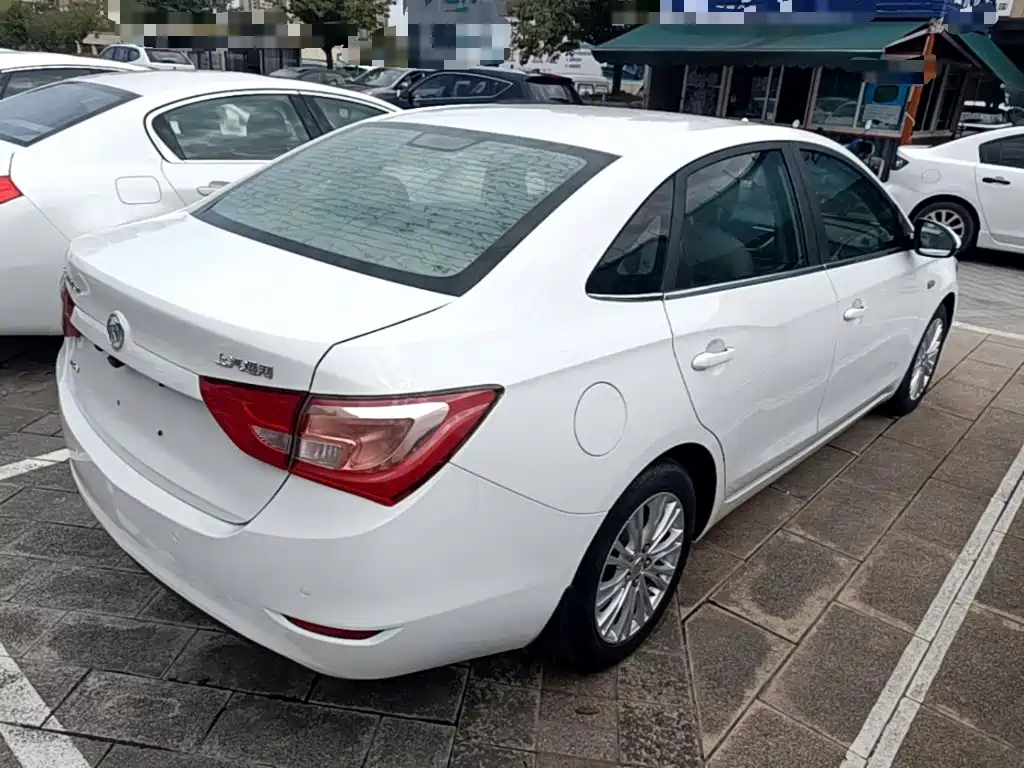 Buick Excelle — миниатюра 7