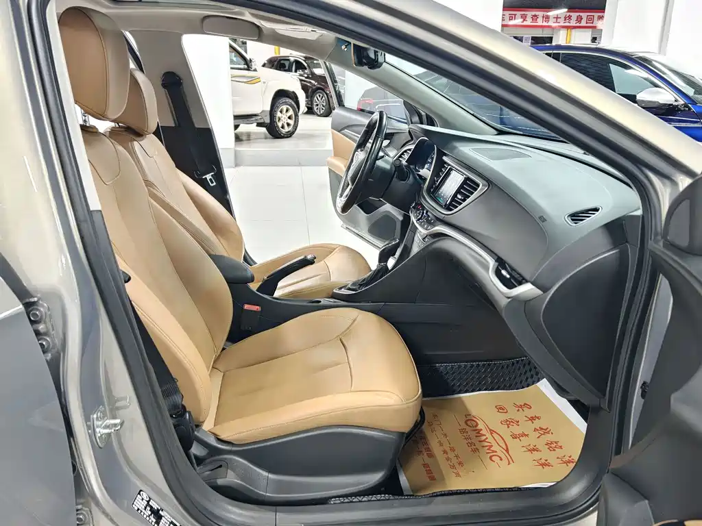 Buick Excelle — миниатюра 8