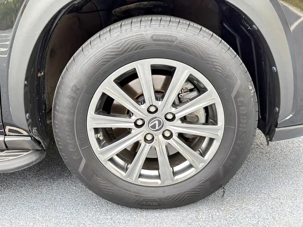 Lexus NX — миниатюра 22