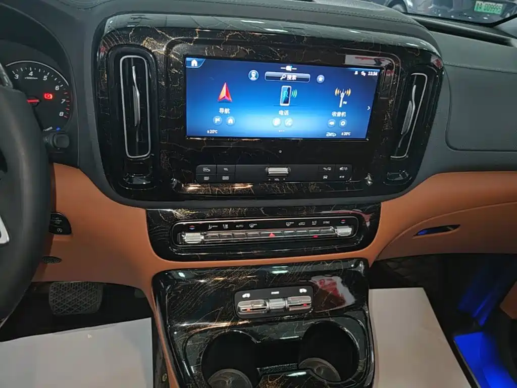 Mercedes-Benz Vito — миниатюра 13