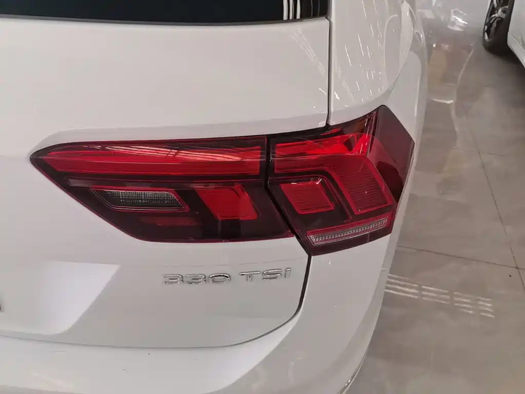 Volkswagen Tiguan L — миниатюра 8