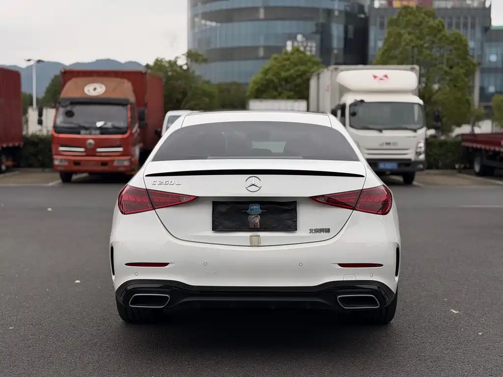Mercedes-Benz C-Class — миниатюра 15