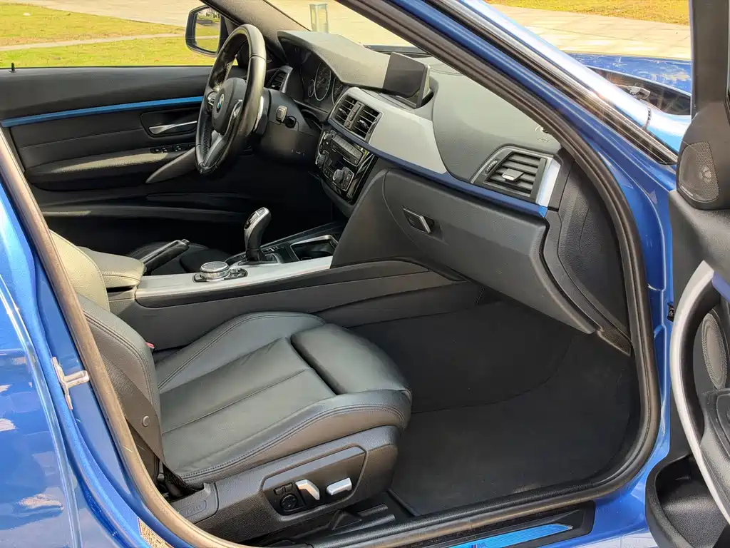 BMW 3 Series — миниатюра 18