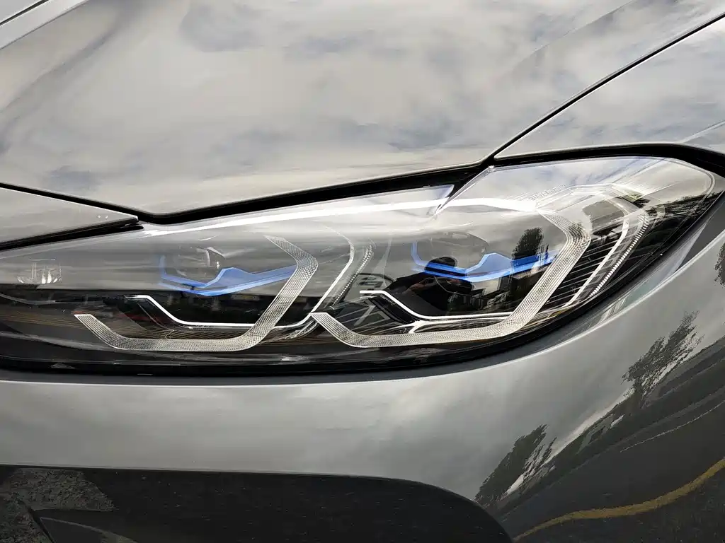 BMW M4 — миниатюра 5