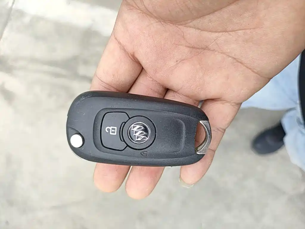Buick Verano — миниатюра 9