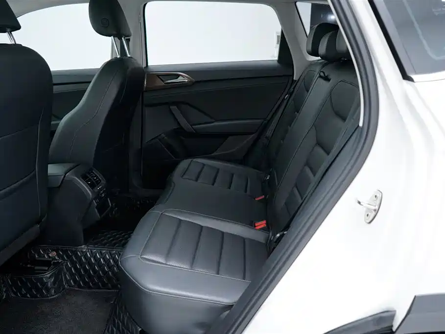 Volkswagen Tharu 2021 330TSI Luxury PLUS