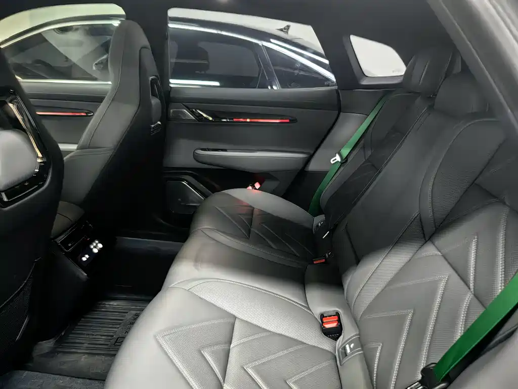 ZEEKR EXTREME KRYPTON 001