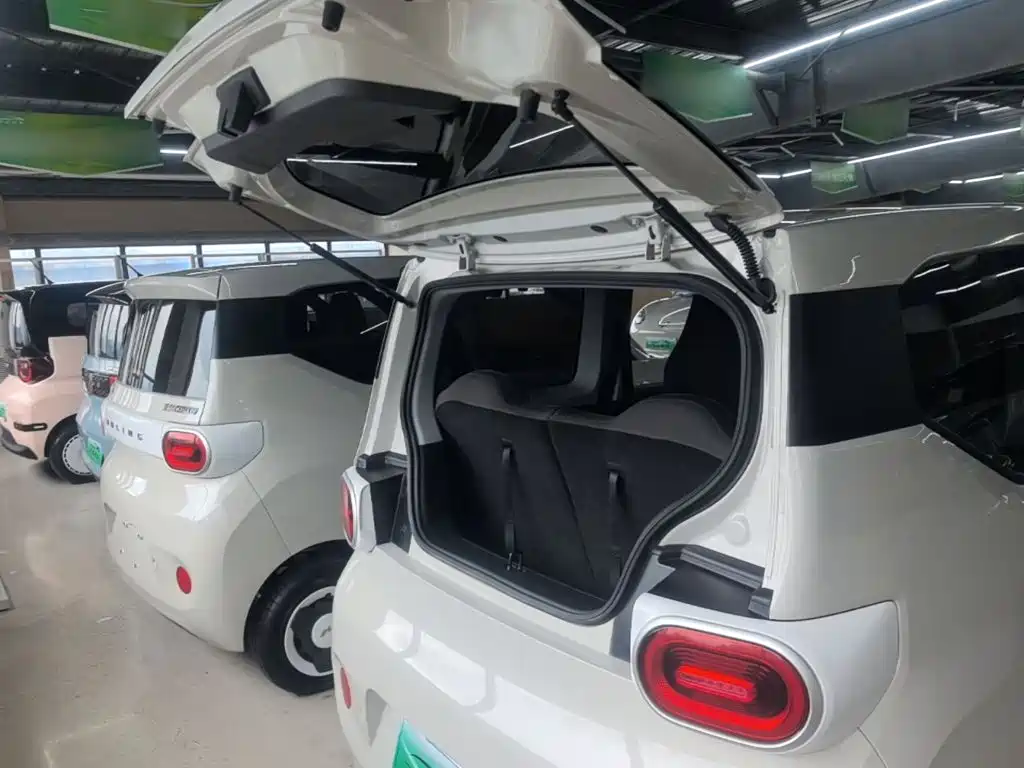 Wuling MINIEV — миниатюра 19