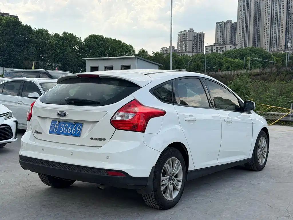 Ford Focus — миниатюра 5
