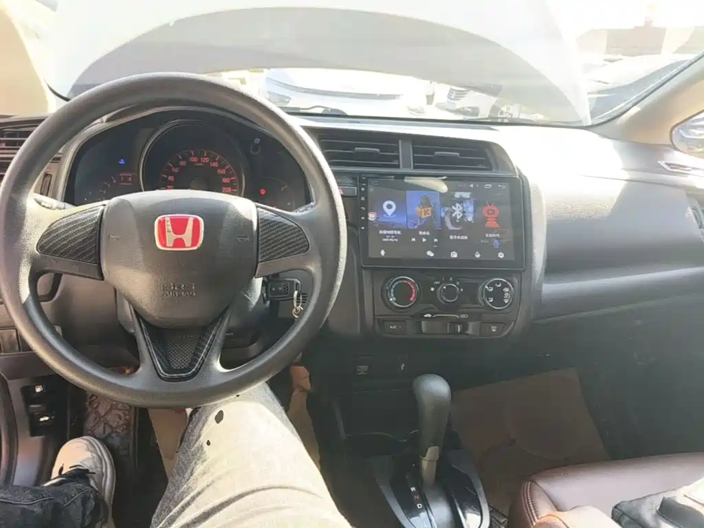 Honda Fit — миниатюра 10