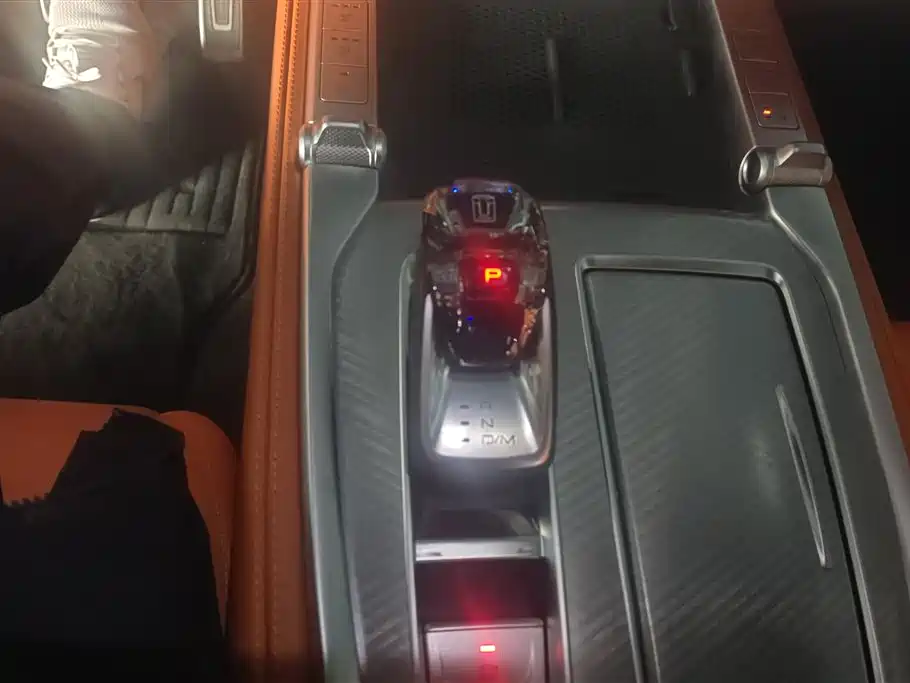 TANK TANK 700 NEW ENERGY