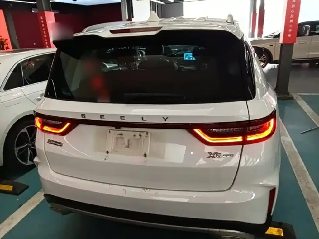 Geely Vision X6 — миниатюра 6