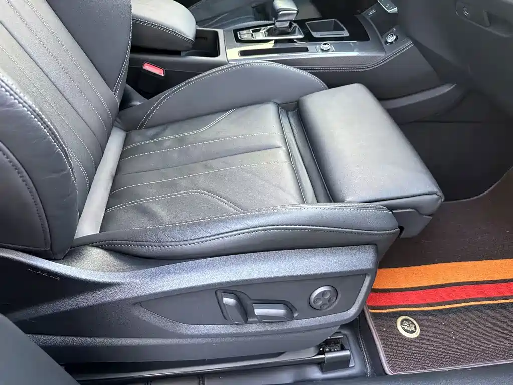 Audi Q5L — миниатюра 31