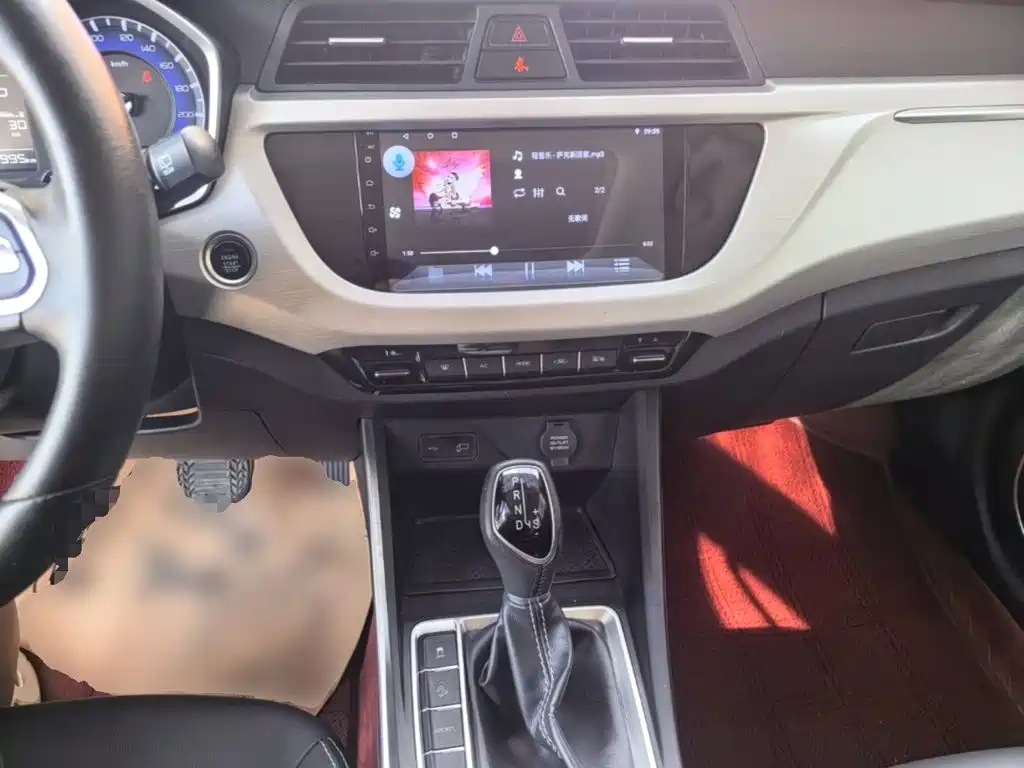 Geely Vision X3 — миниатюра 10