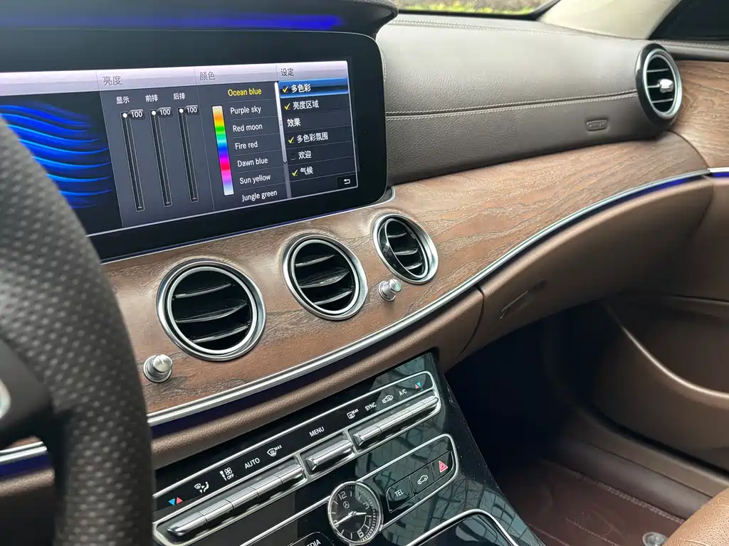 MERCEDES-BENZ E CLASS