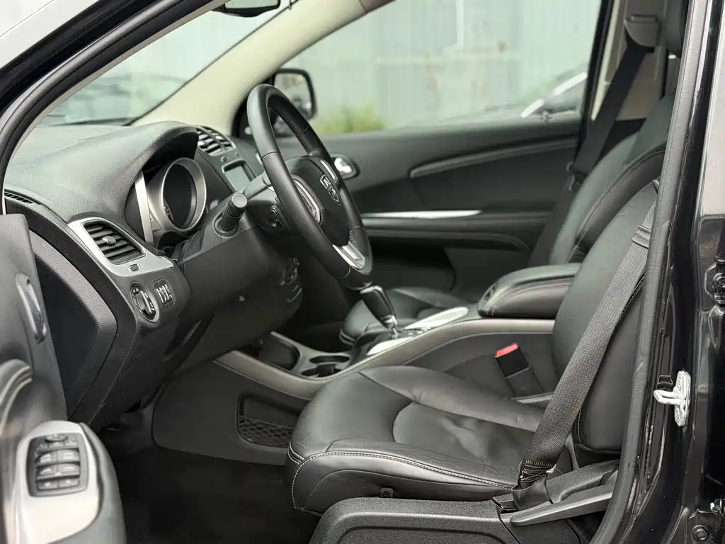 Dodge Journey — миниатюра 4