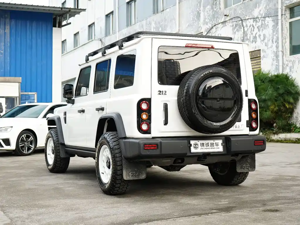 212 212 T01 — миниатюра 18
