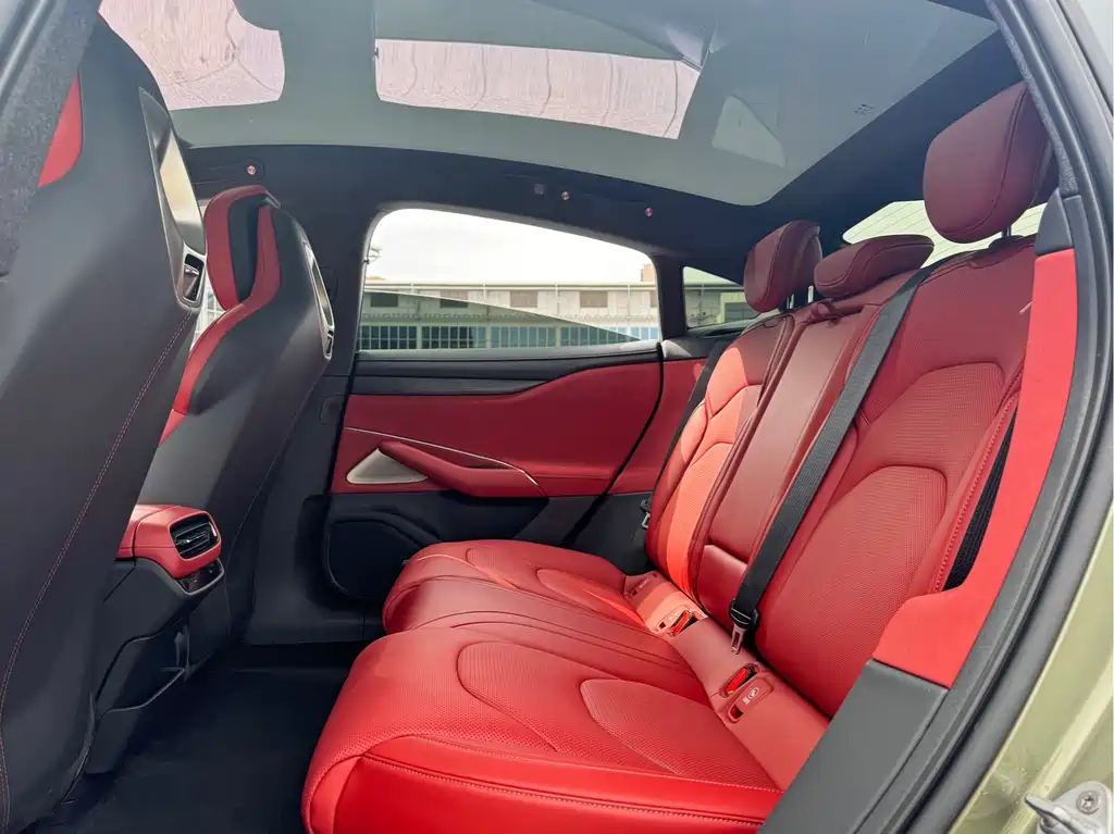 XIAOMI CAR XIAOMI SU7