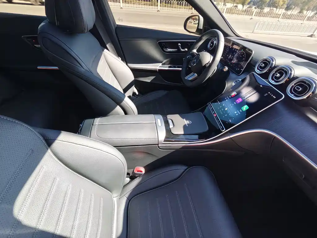 Mercedes-Benz C-Class — миниатюра 15