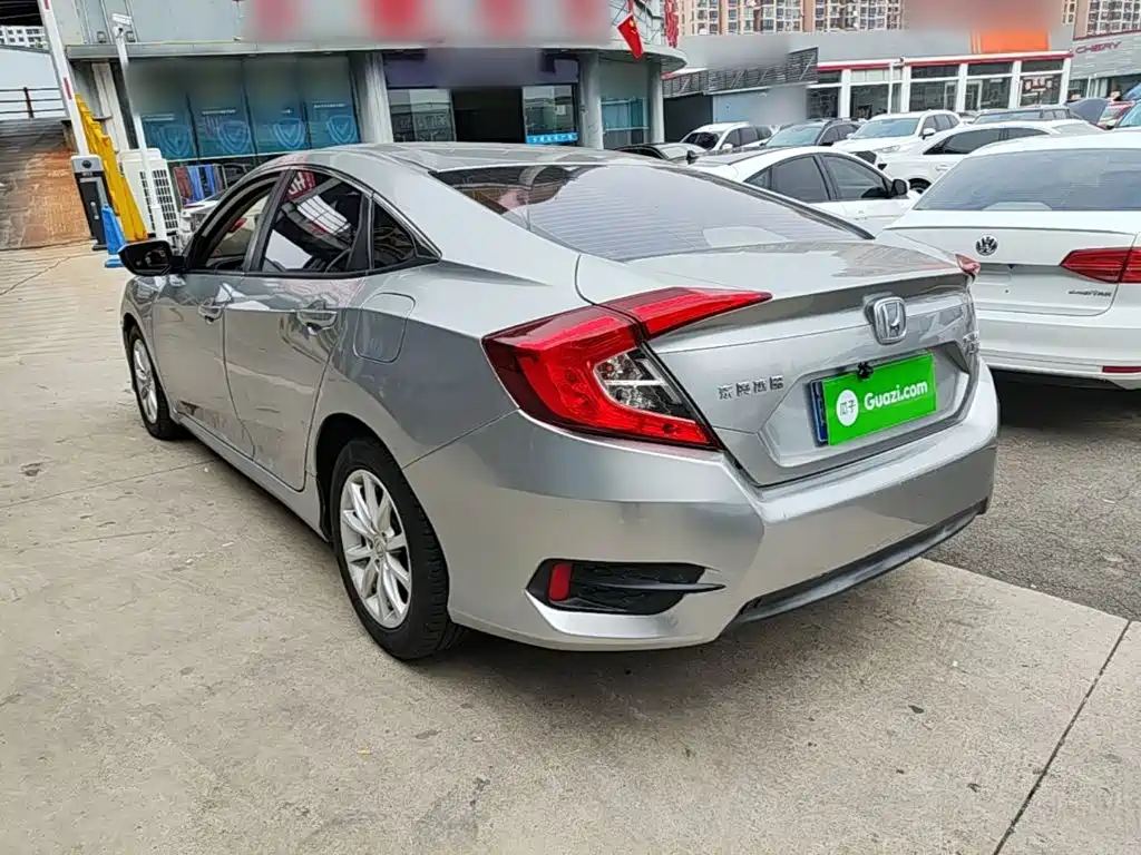Honda Civic — миниатюра 5