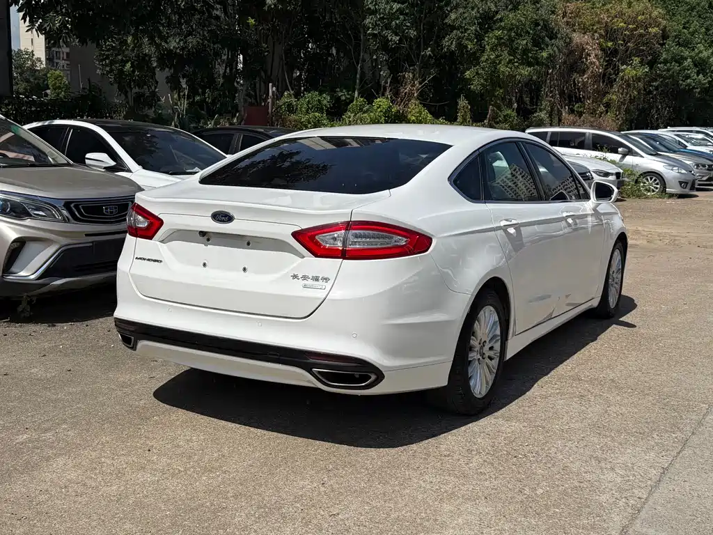 Ford Mondeo — миниатюра 5