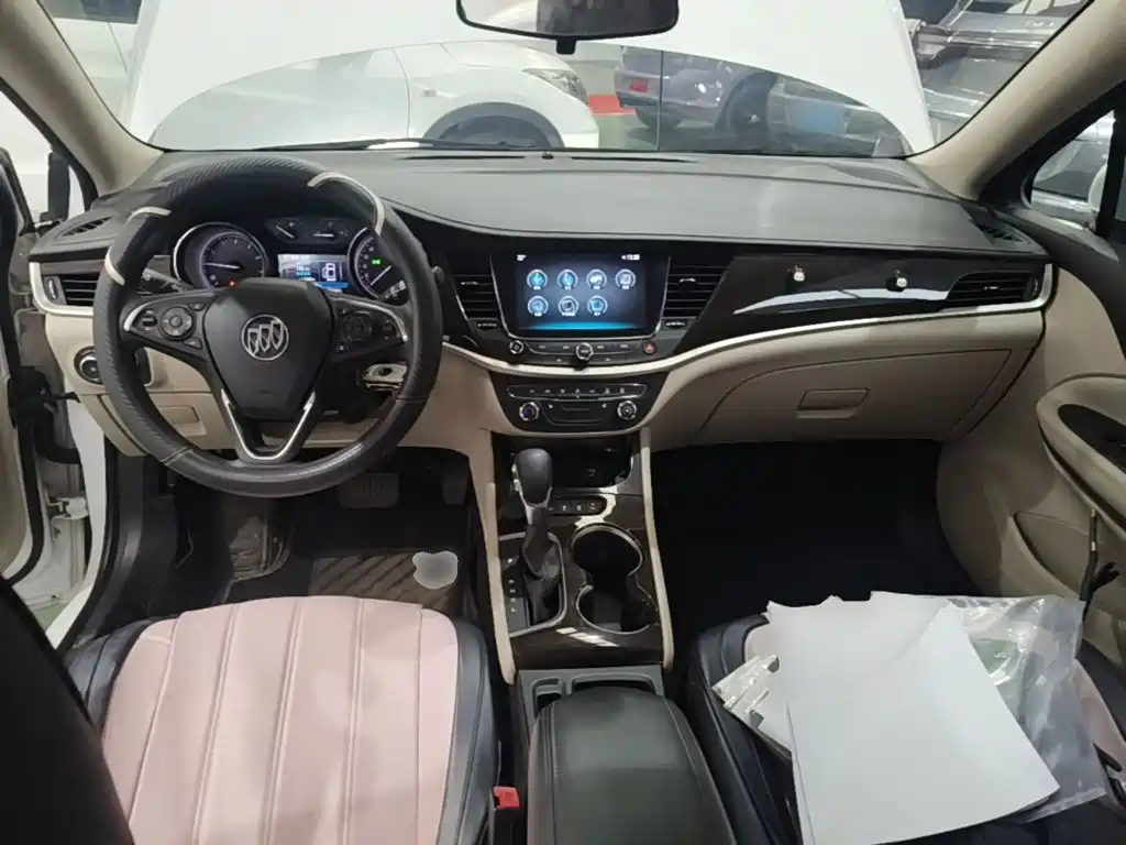Buick Verano — миниатюра 10