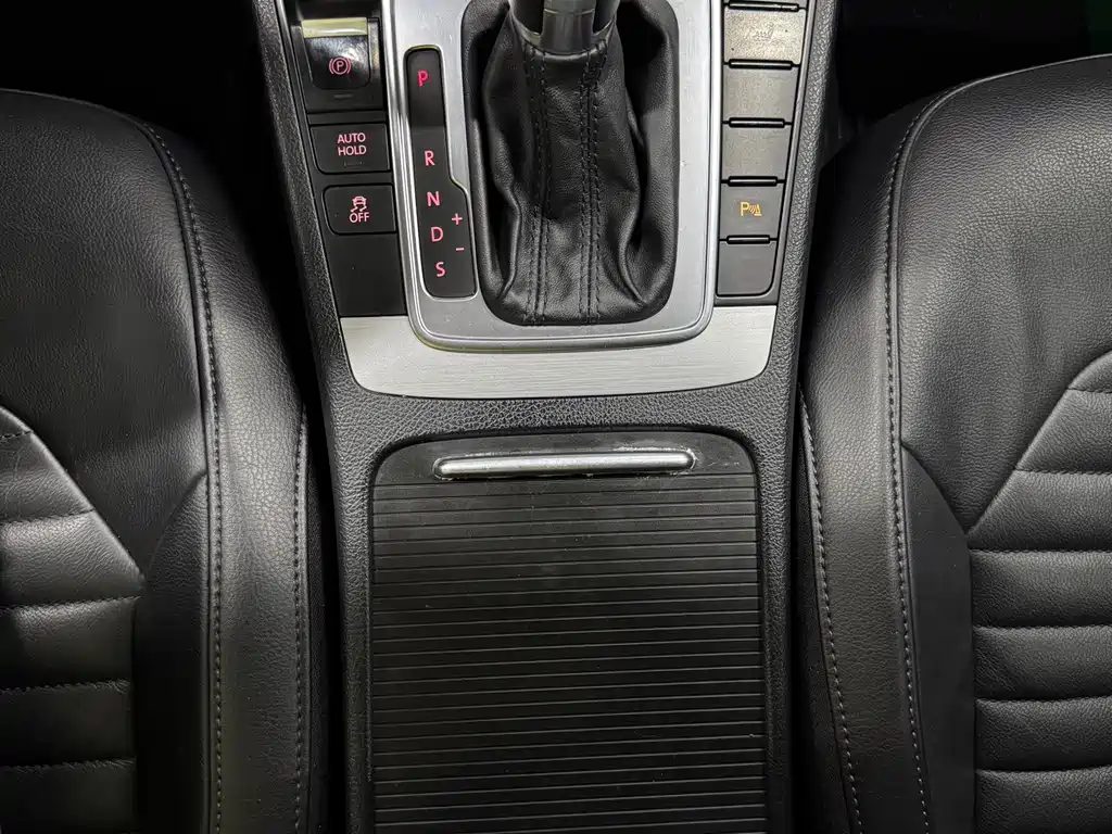 Volkswagen Magotan — миниатюра 18