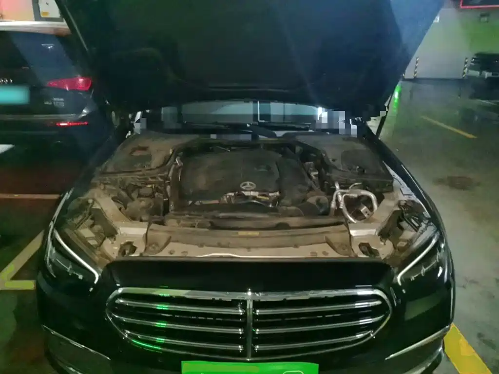 Mercedes-Benz E-Class — миниатюра 11