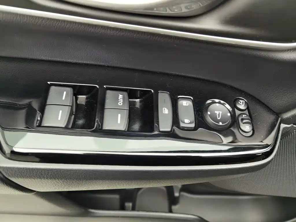 Honda CR-V — миниатюра 9