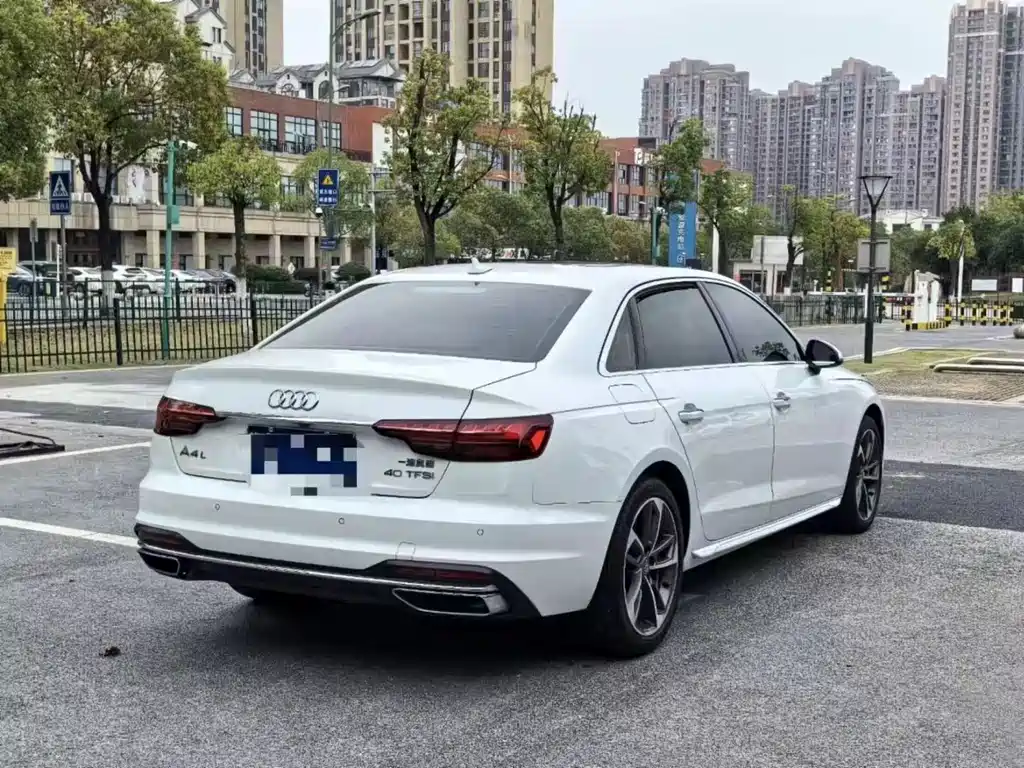 AUDI A4L