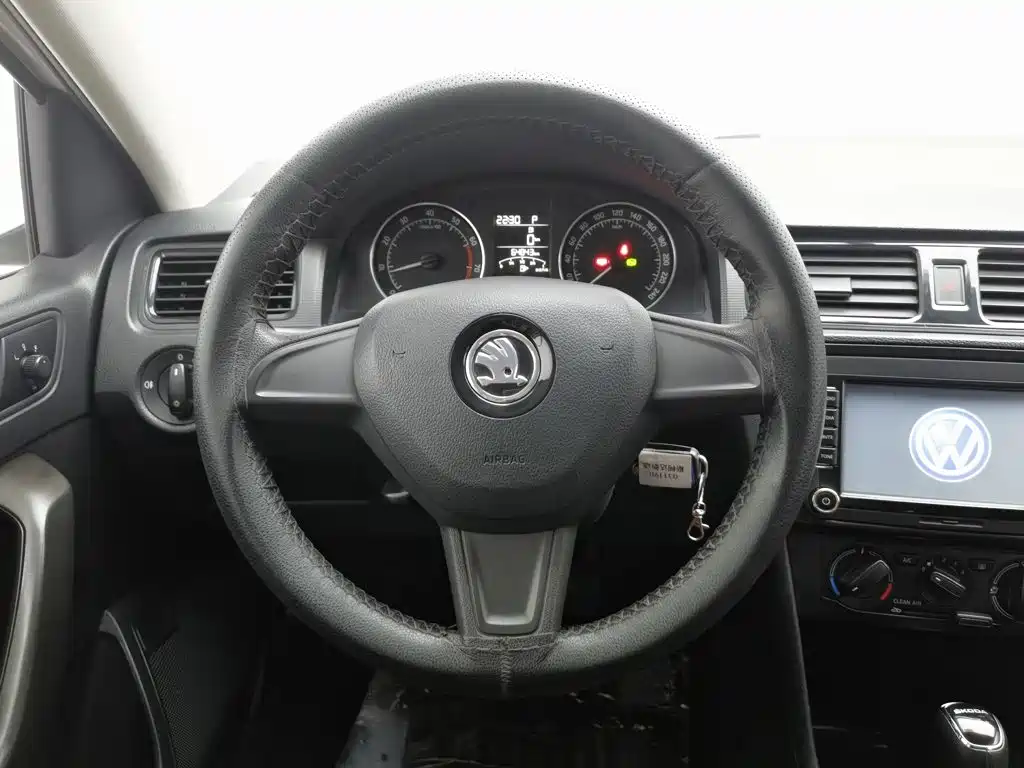 Skoda Rapid Spaceback — миниатюра 11