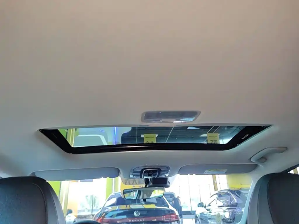 Hyundai Elantra — миниатюра 18
