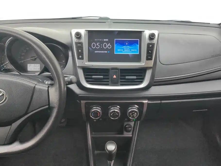 Toyota Yaris L — миниатюра 13