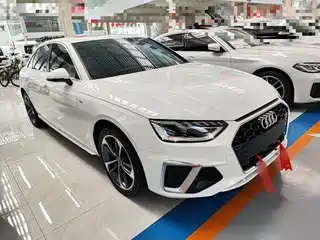 Audi A4L 40 TFSI в стильном спортивном исполнении