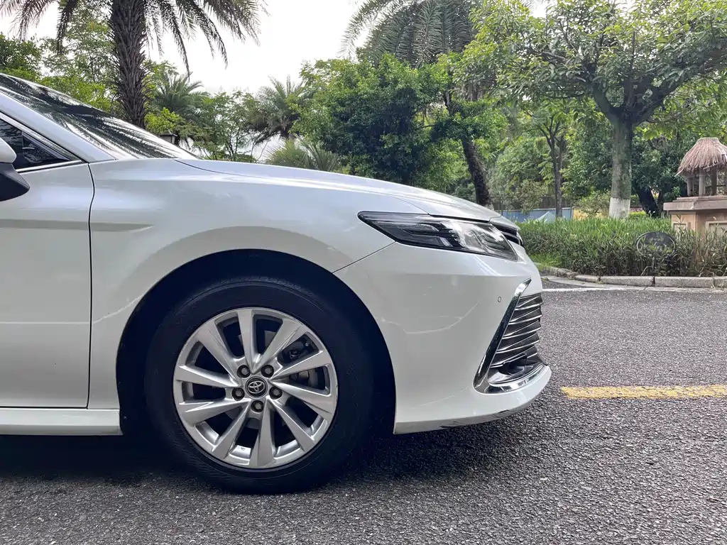 Toyota Camry — миниатюра 15