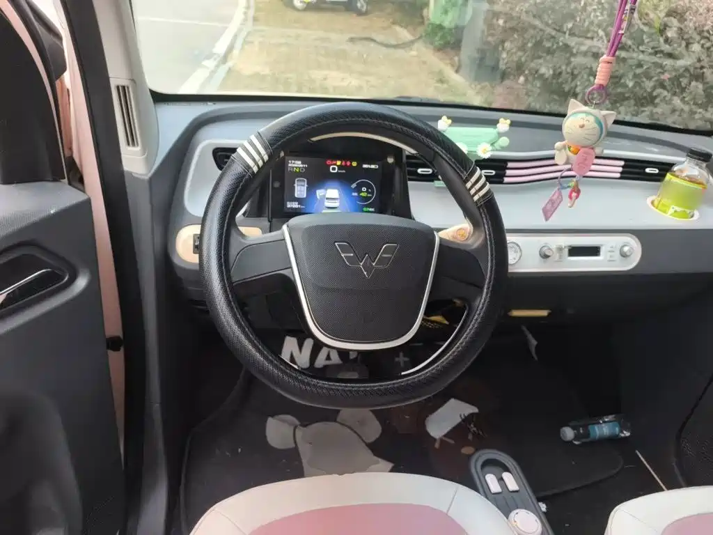 Wuling MINIEV — миниатюра 12