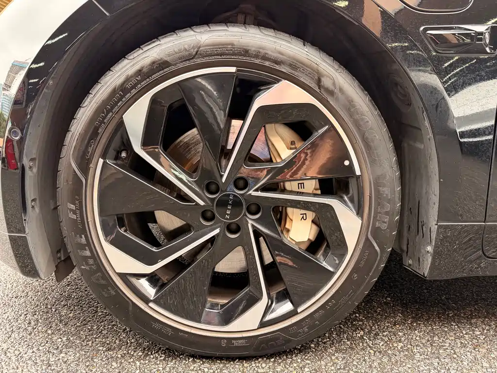 ZEEKR EXTREME KRYPTON 001