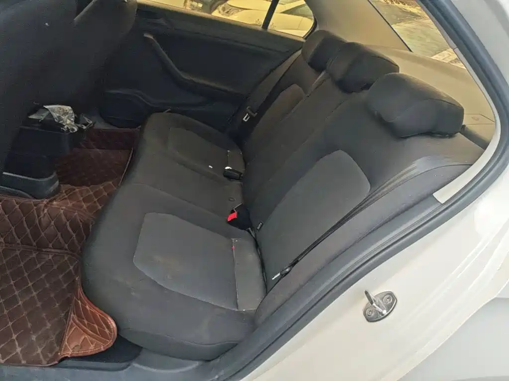 Volkswagen Jetta — миниатюра 17